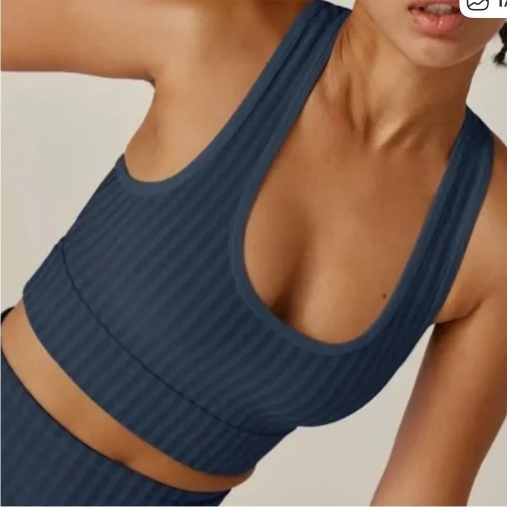 Like New Beyond Yoga Work It Over Long Line Sports Bra Navy Stripe XL Retail $70